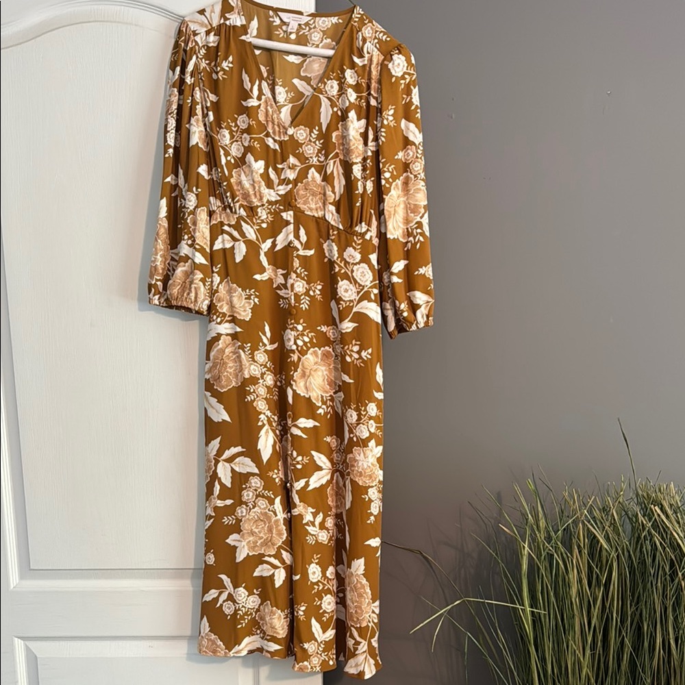 Floral V-Neck Midi Dress in Mustard with Cream Print